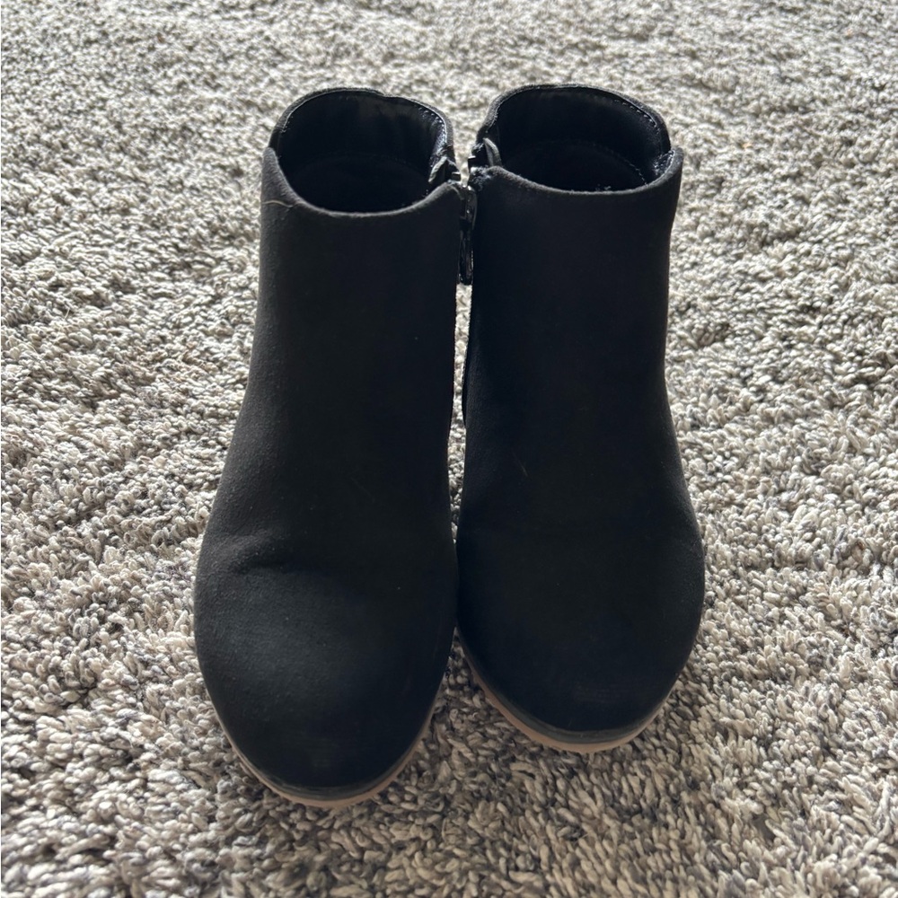 Cat & Jack girls booties